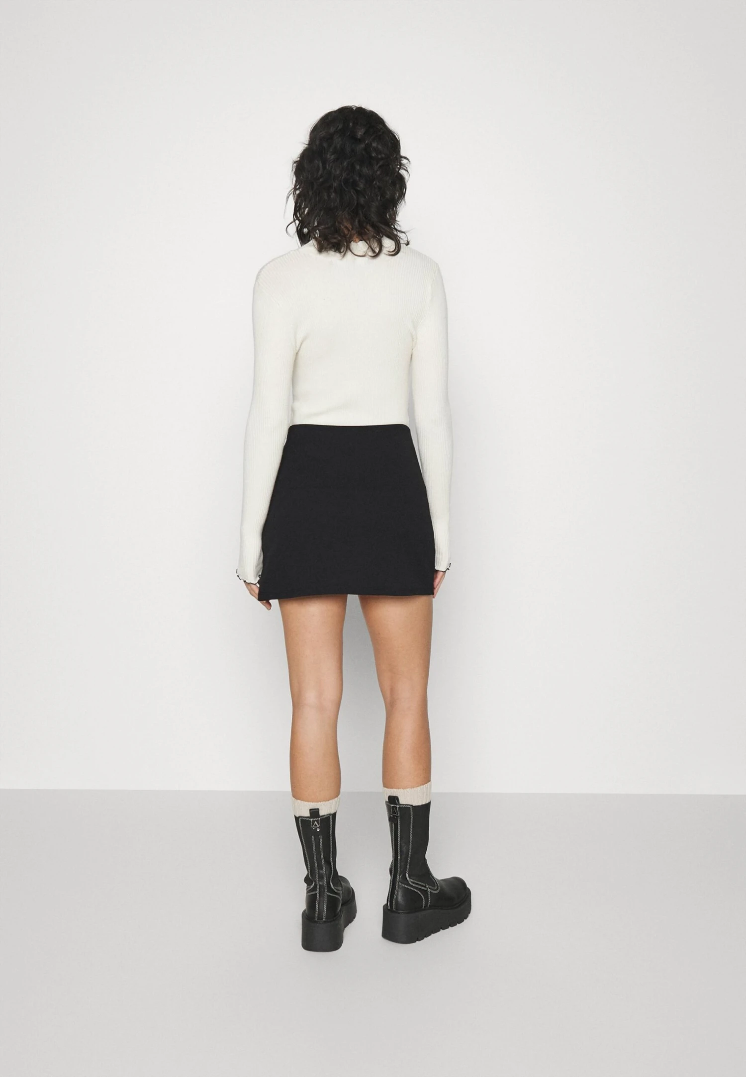 Gathered Mini Skirt- Minirok - Black