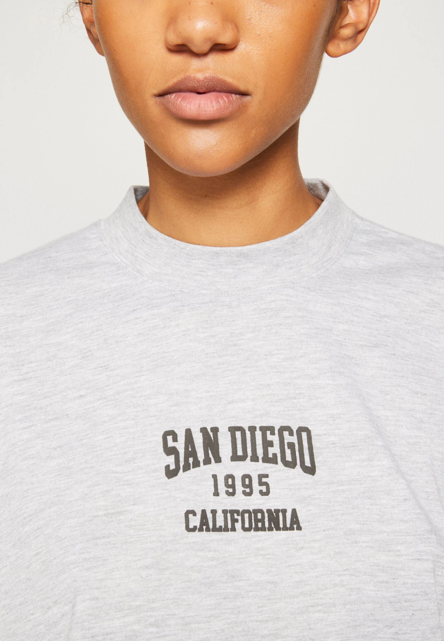 T-Shirt Print - Mottled Light Grey