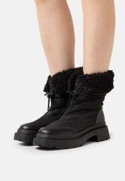 Winter Boot - Korte Laarzen - Black