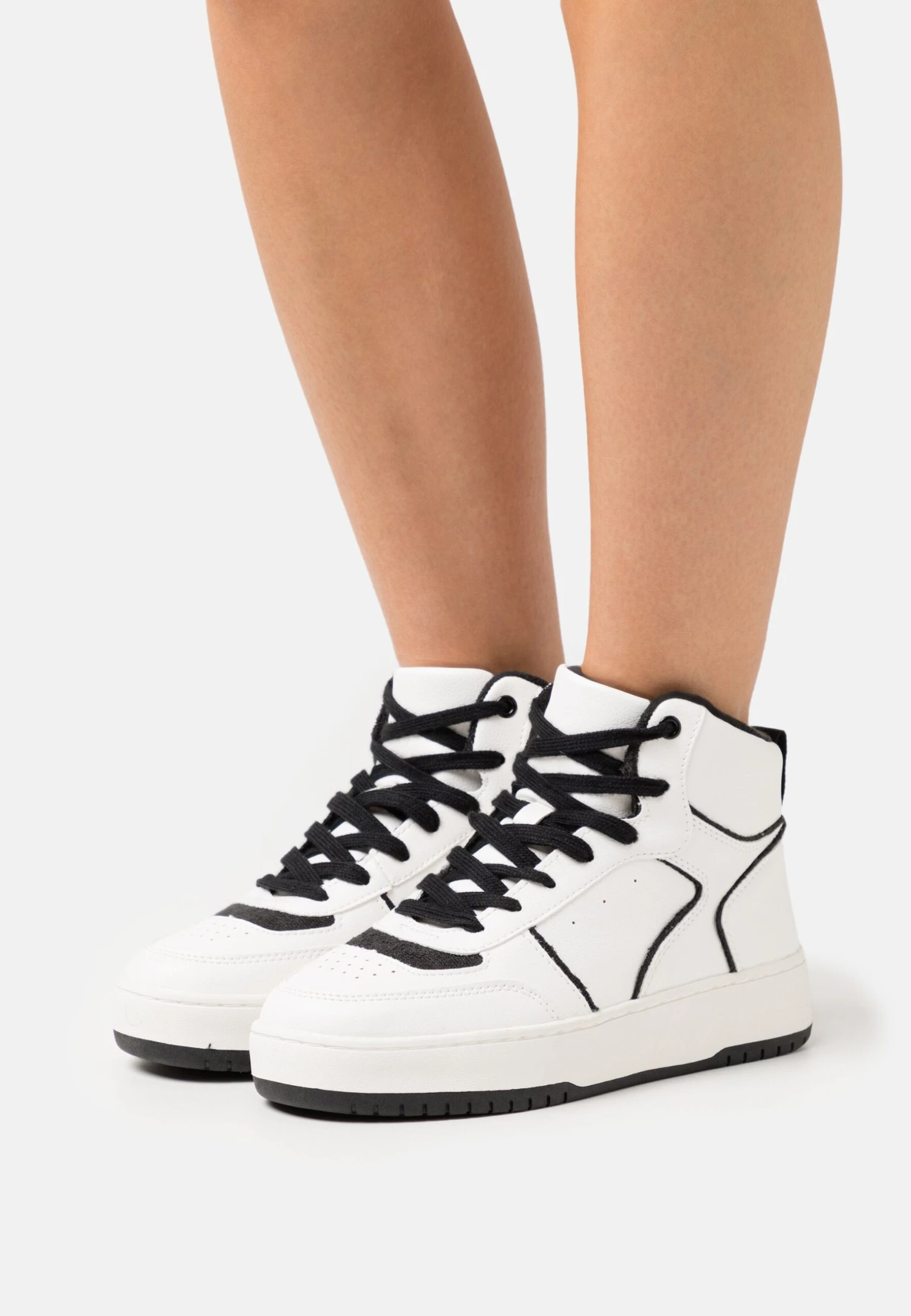 Sneakers Hoog - White/Black